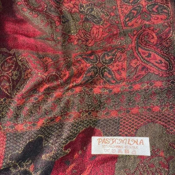 Pashmina & Silk Red Paisley Scarf – 55% Pashmina, 45% Silk - Picture 3 of 6